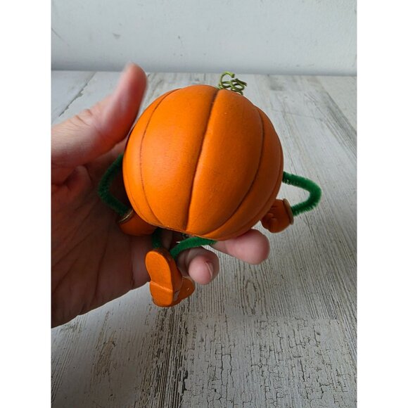 Vintage ceramic anthropomorphic pumpkin jack-o'-lantern shelf-center figurine st - Picture 3 of 8